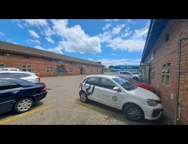 100M² WAREHOUSE TO LET IN ALTON